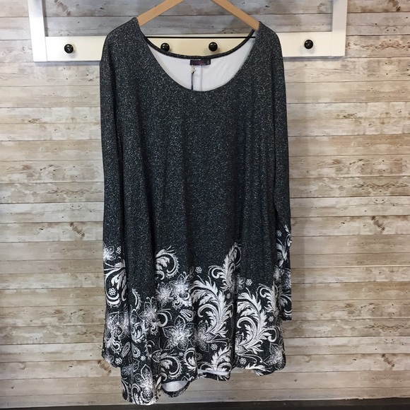 Azalea Tops - NWT Azalea Tunic Floral gray / black / white 4XL